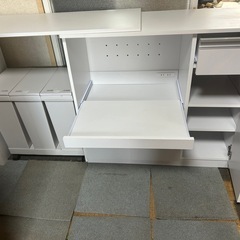キッチンボード　ホワイト　　伸縮カウンターの画像