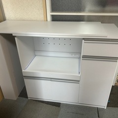 キッチンボード　ホワイト　　伸縮カウンターの画像