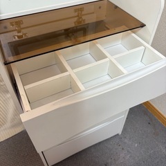 無料　12/27まで　ミラードレッサー　イス付きの画像