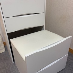 無料　12/27まで　ミラードレッサー　イス付きの画像