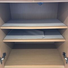 A-955【リユースのサカイ野々市店】ジモティ来店特価‼ 食器棚 木目/ナチュラル ※クリーニング済みの画像