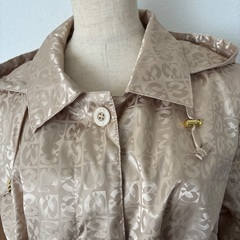 ミラ　ショーン　レインコートの画像