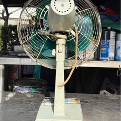 National ナショナル 古い扇風機 レトロ扇風機 F-30EE　アンティーク　カラー扇風機　3枚羽　ジャンク品の画像