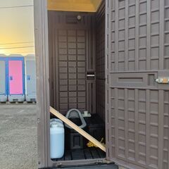 中古　1棟限り　和式　ポンプ式簡易水洗トイレ　現物　洋式ｶﾊﾞｰ仕様もOK　農園　畑　置き場の画像