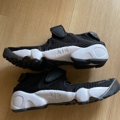 エアリフト　黒の画像