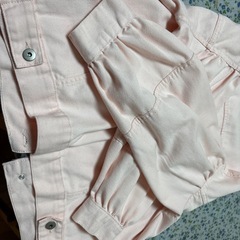 薄いピンクジージャンの画像