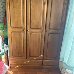 タンス　　物入れ、収納棚の画像