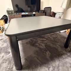 こたつテーブルの画像