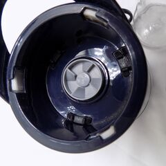 フランフラン　スムージーミキサー　ジューサーミキサー　TOM-03　使用感少な目ですがボトルトップにつけるハンドル欠品　2016年製　【非対面取引です】の画像