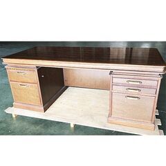 木製の両袖机　大型・重厚・アンティーク・店舗にの画像