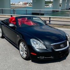SC 430 赤シート　レクサスのラグジュアリーオープンカー　の画像