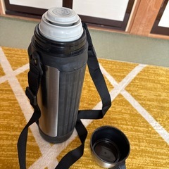 タイガー魔法瓶 2.0L 水筒の画像