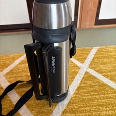 タイガー魔法瓶 2.0L 水筒の画像