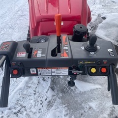 今年購入の新品未使用のホンダのハイブリッド除雪機、 HSS1170ｉ-J、メーカー保証付、札幌市内や道内の配送可能の画像