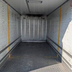 ♪八街A区SP84♪物置♪コンテナ♪手頃♪断熱材あり♪アルミ箱♪の画像