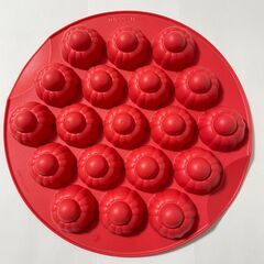 【新品未使用】Tupperware シリコンベーキングフォームの画像