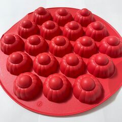 【新品未使用】Tupperware シリコンベーキングフォームの画像