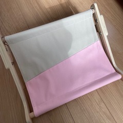 猫の窓にかけるハンモックの画像