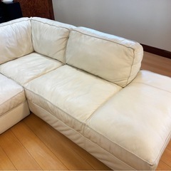 本革のソファ、カウチソファ、の画像