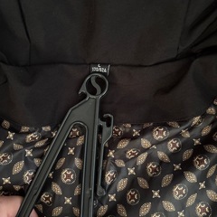 レディース黒ダウンコート　L　の画像