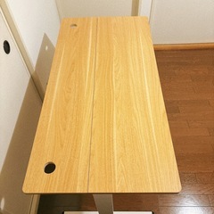 “交渉中“電動昇降式のデスク・テーブル・机 の画像