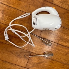 貝印のハンドミキサーの画像