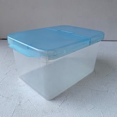 蓋付きケース　ブルーの画像