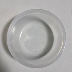 【新品未使用】Tupperware 容器（レッド）の画像