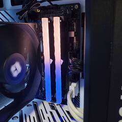 デスクトップ用 ゲーミングメモリ 16GB v-color PRISM PRO RGB DDR4 3600の画像