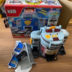 トミカ　警察署の画像