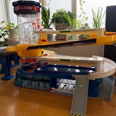 トミカ　　ダブルアクションビルの画像