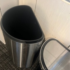 センサーゴミ箱の画像