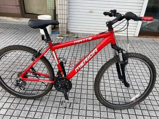 マウンテンバイク】メリダ製3x7段変速26x2.1タイヤフロント