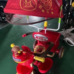 アンパンマン三輪車の画像