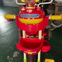 アンパンマン三輪車の画像