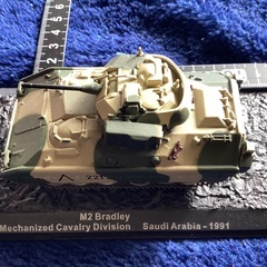 サウジアラビア　M2 Bradley など　戦車4台の画像