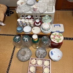 松葉杖アルミ製、食器類等の画像