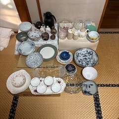 松葉杖アルミ製、食器類等の画像