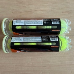 テニスボール8個の画像