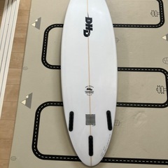 DHDサーフボードnumber8 5'10× 18 11/16×2 5/16 26.5リッターの画像