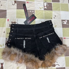 ファー付きデニムパンツの画像