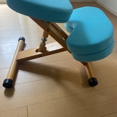 姿勢が正しくなる椅子3000円の画像