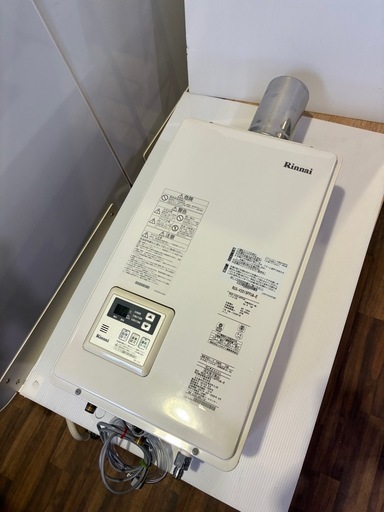 【バナナ苫小牧】⑨通電確認のみ  美品 2018年製 リンナイ/Rinnai 給湯機　【RUX-V2015FFUA-E】　高さ700m