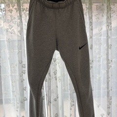 ナイキ NIKE Sサイズ　テーパード フリース パンツ メンズスウェットパンツ  CZ6380-063の画像
