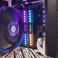 デスクトップ用 ゲーミングメモリ 16GB CORSAIR DOMINATOR DDR4 3200MHzの画像