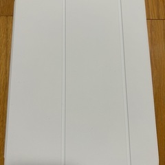 ⭐️Apple iPadカバー　正規品　新品　ホワイト⭐️の画像