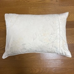 【条件付き無料】羽根枕 フェザーピロー 水鳥羽毛100% 中古品の画像