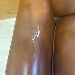 中古ソファ　破れあり　カバー掛けて使えますの画像