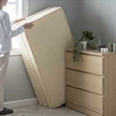 3つ折りマットレスセミダブル（アイボリー）　500円の画像