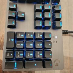 G512 CARBON 有線 ゲーミング キーボード メカニカルスイッチ 赤の画像